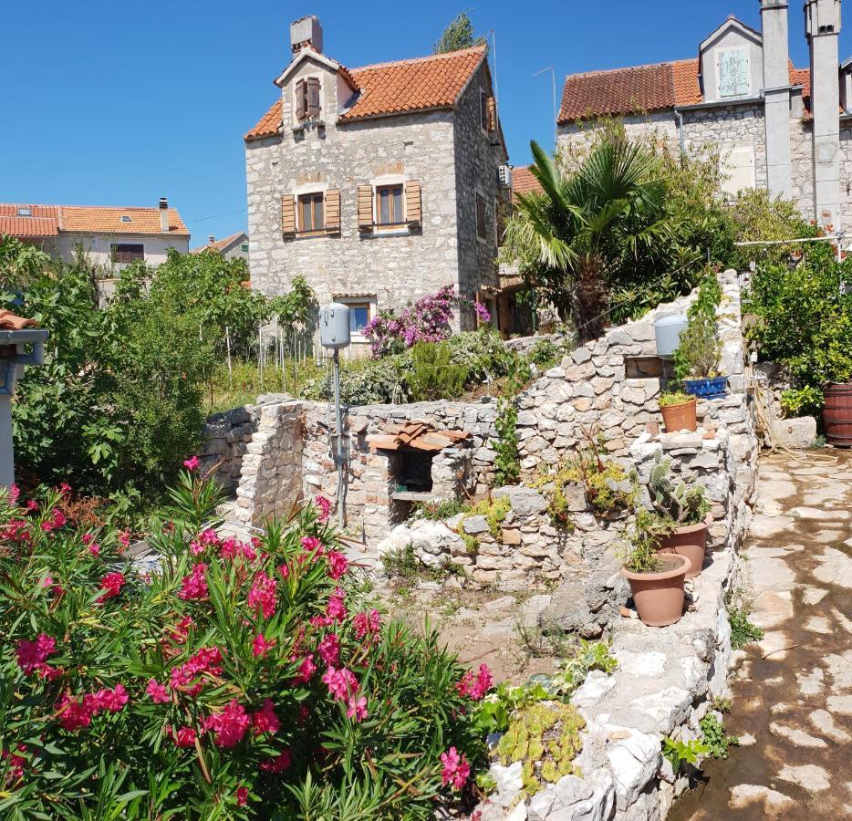 Stone House Na Rudini Villa ซลาริน ภายนอก รูปภาพ