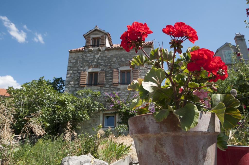 Stone House Na Rudini Villa ซลาริน ภายนอก รูปภาพ